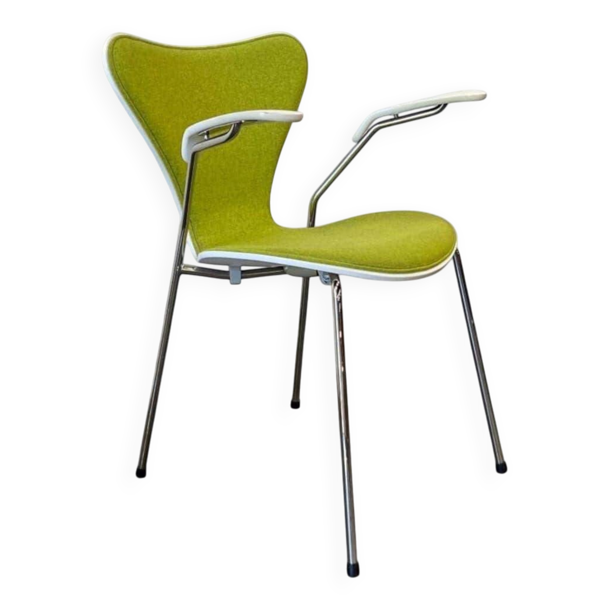 Bright green vintage chair with armrests, Fritz Hansen Series 7