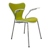 Bright green vintage chair with armrests, Fritz Hansen Series 7