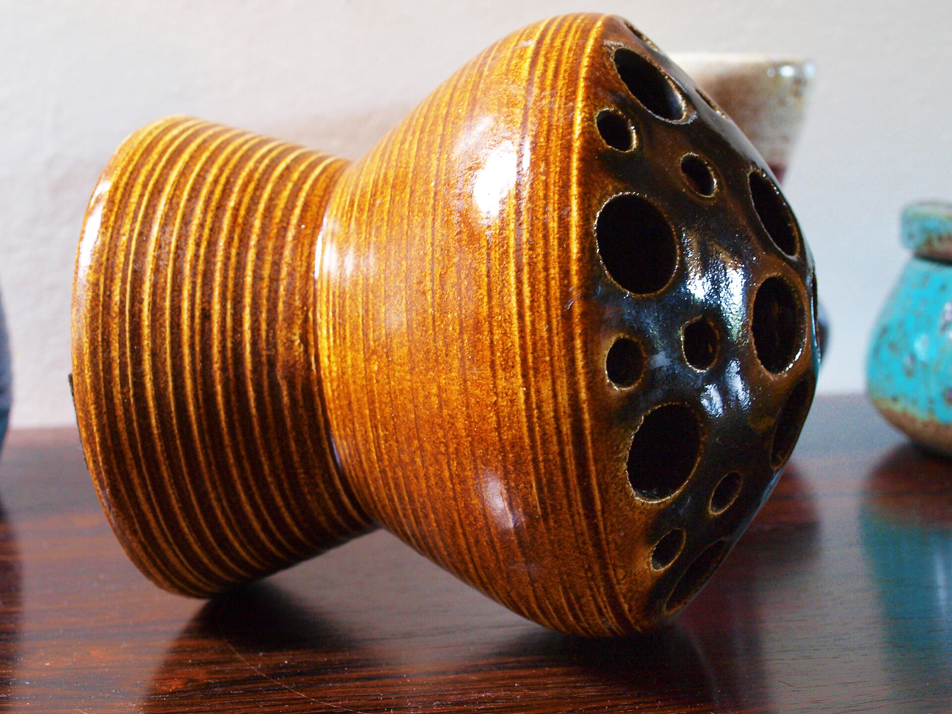 Ceramic flower-picnic vase of the potters of Accolay