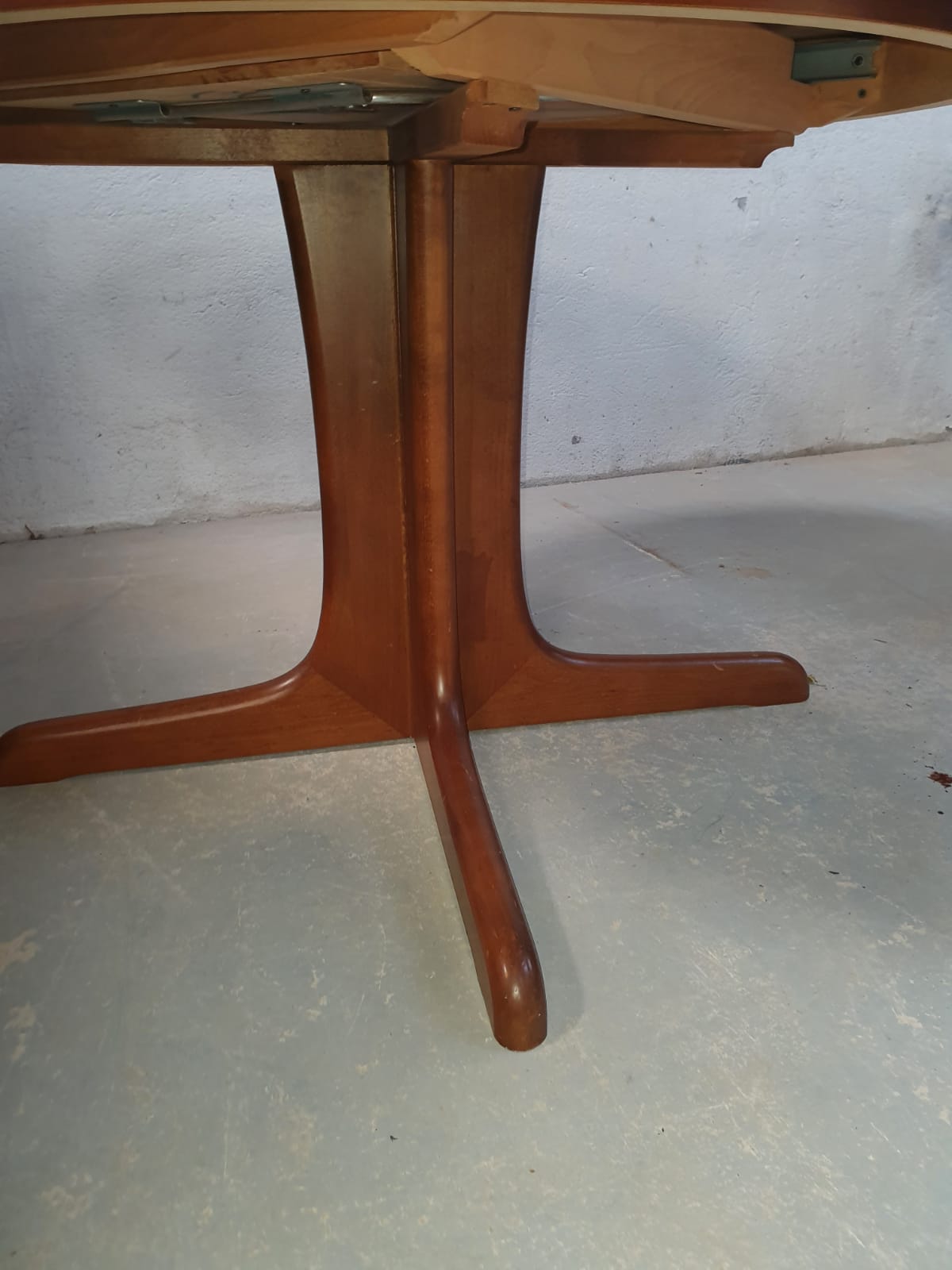 Table ronde extensible baumann en merisier