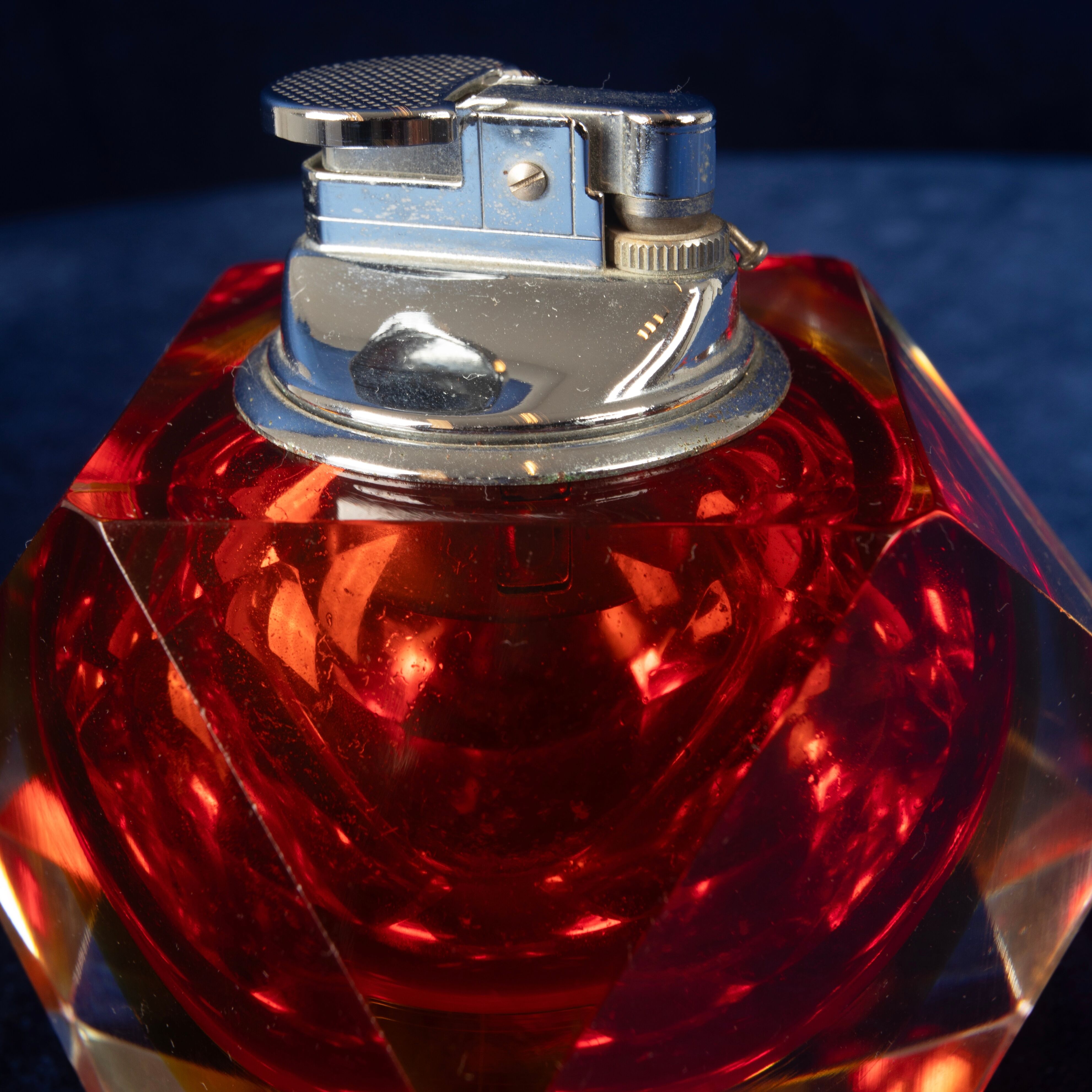 Faceted Murano Sommerso Glass Table Lighter by Alessandro Mandruzzato Italy 1970