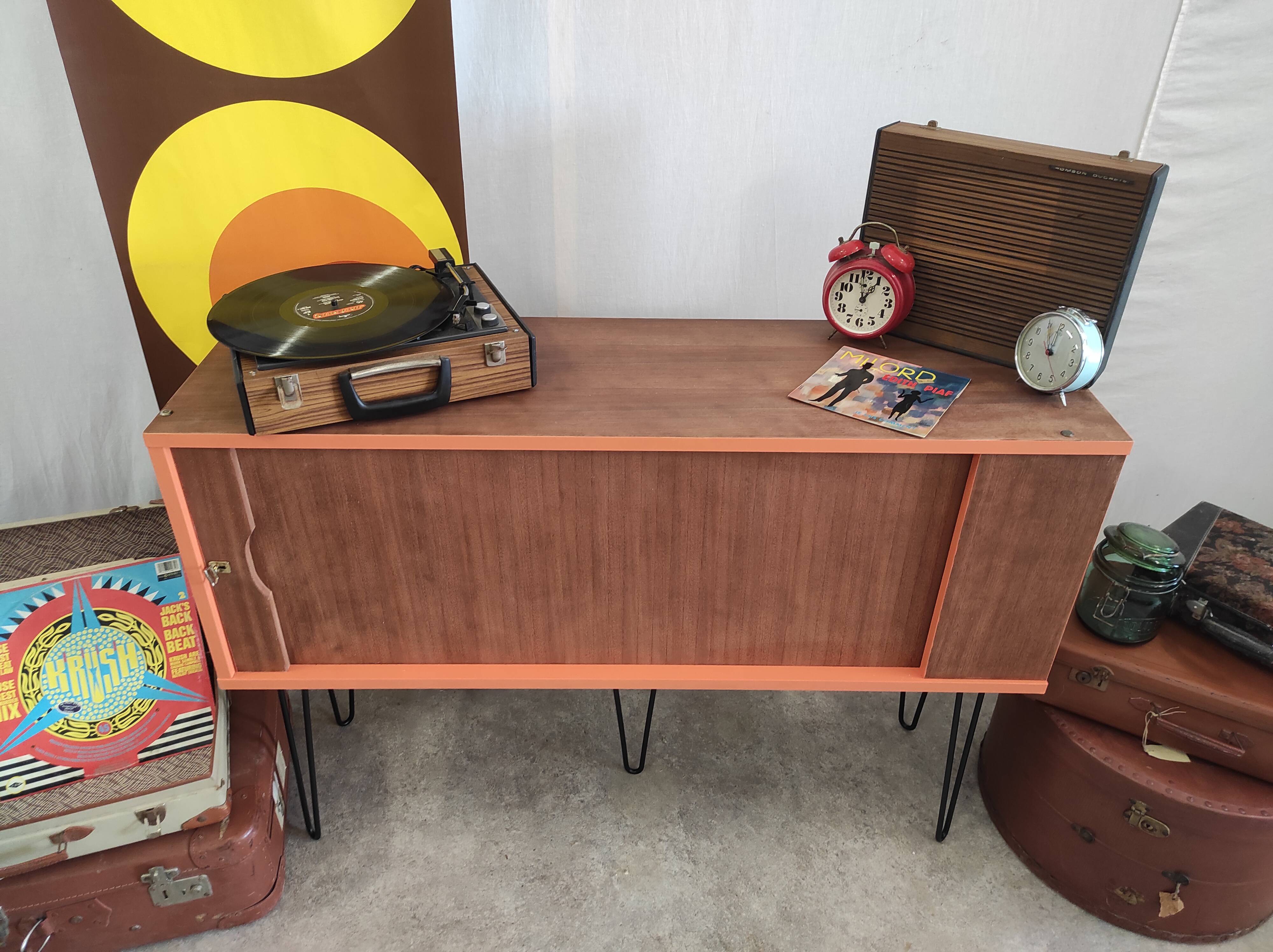 Furniture for vyniles