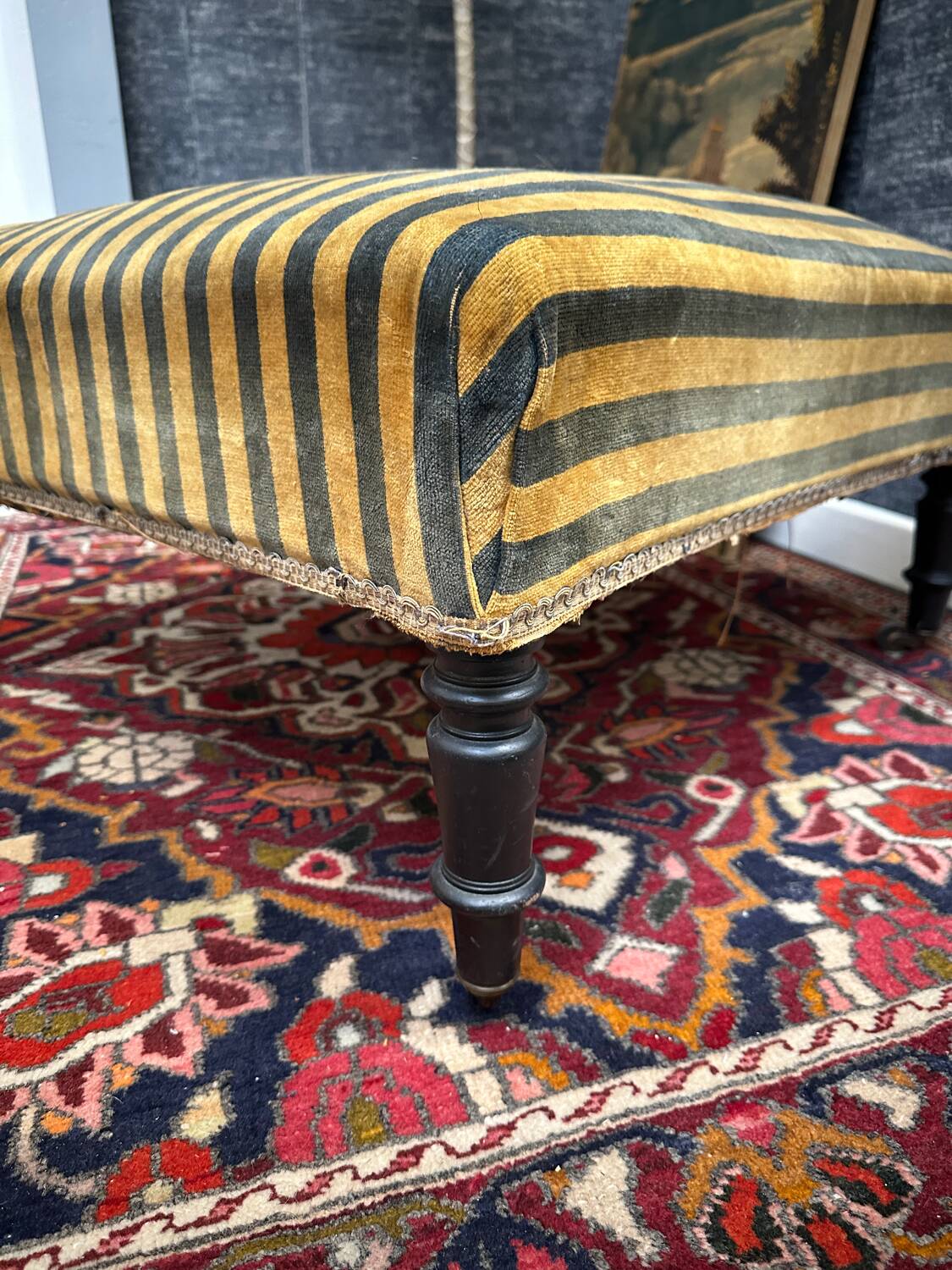 For / vintage living room square