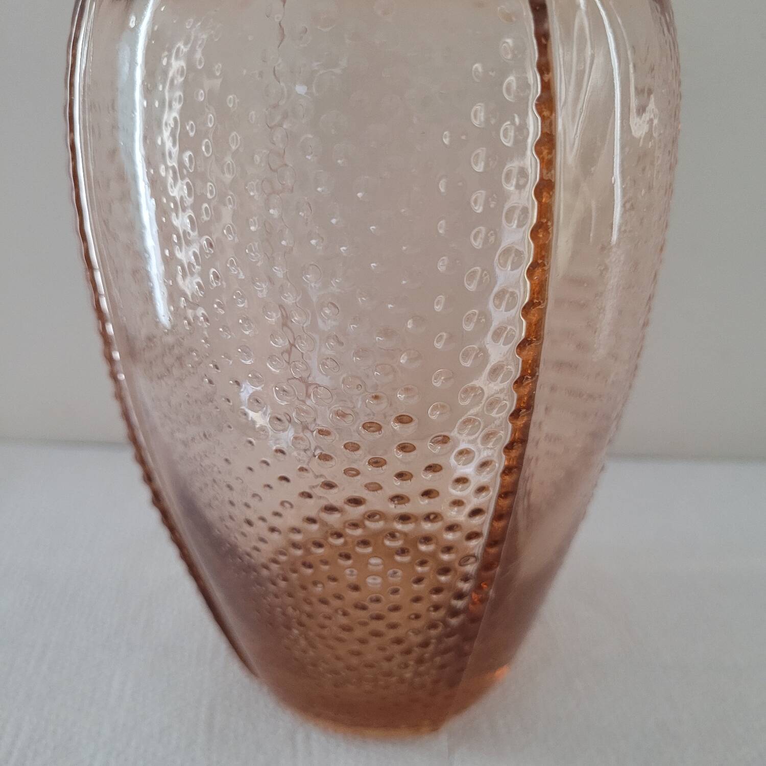 "opalescent hobnail peach-pink vase"