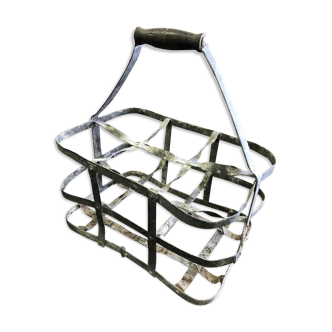 Zinc bottle holder