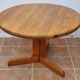 Table basse scandinave en pin massif piètement tripode style chalet suédois