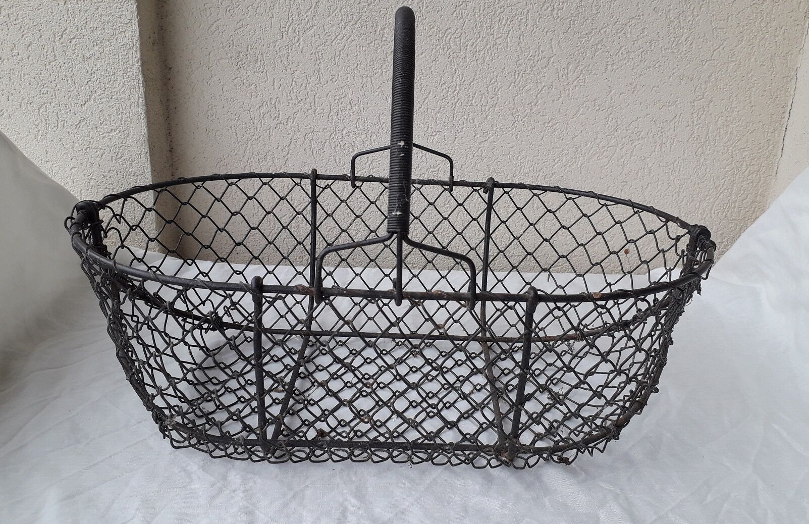 Wire basket