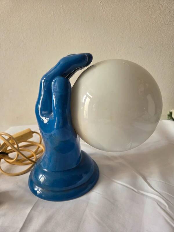 1980s wall lamp, hand with light globe, white ceramic - 80s design