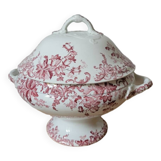 Bellflower soup tureen from Saint Amand & Hamage