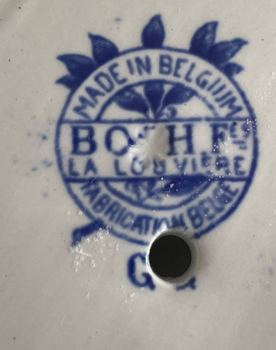 Saucière ancienne en faïence Boch Frères la Louvière