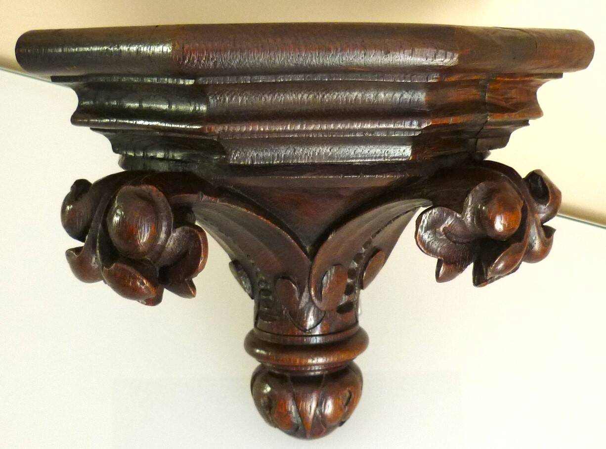 Etagère, applique murale ancienne, bois sculpté, porte statue