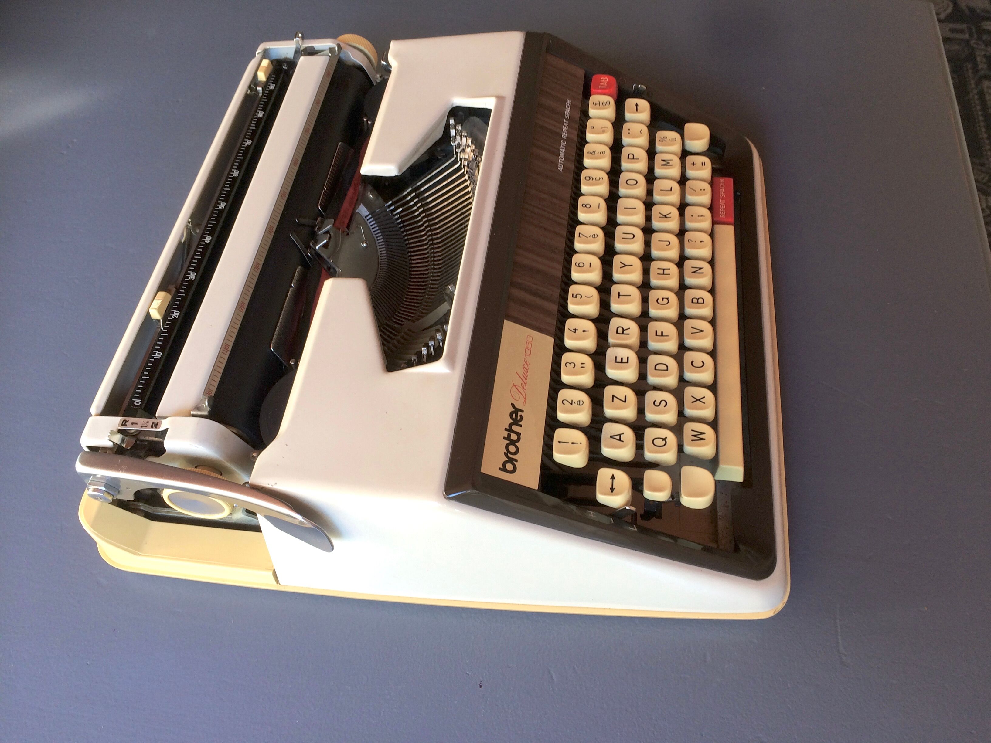 TYPEwriter BROTHER 1972 Deluxe 1350