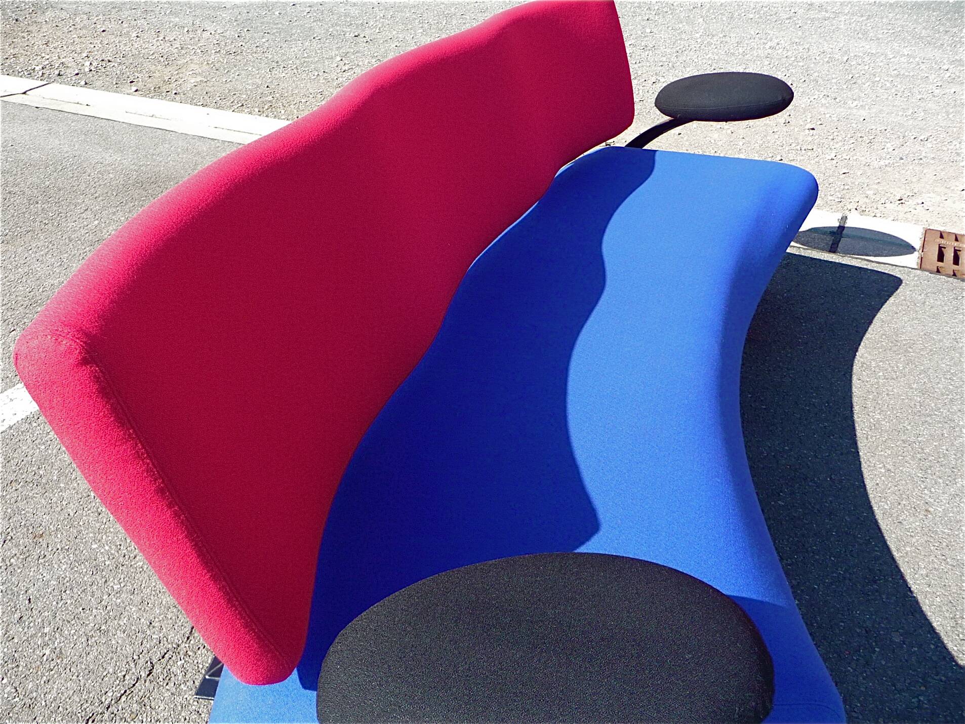 Three-seater canapé design model Orbit by Artifort, Netherlands, 1990s.