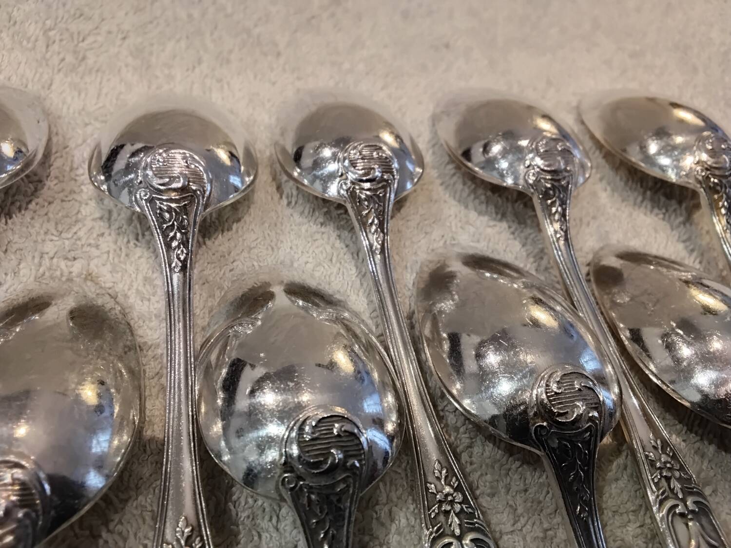 12 silver-plated metal coffee spoons by Boulenger LXV demi riche.