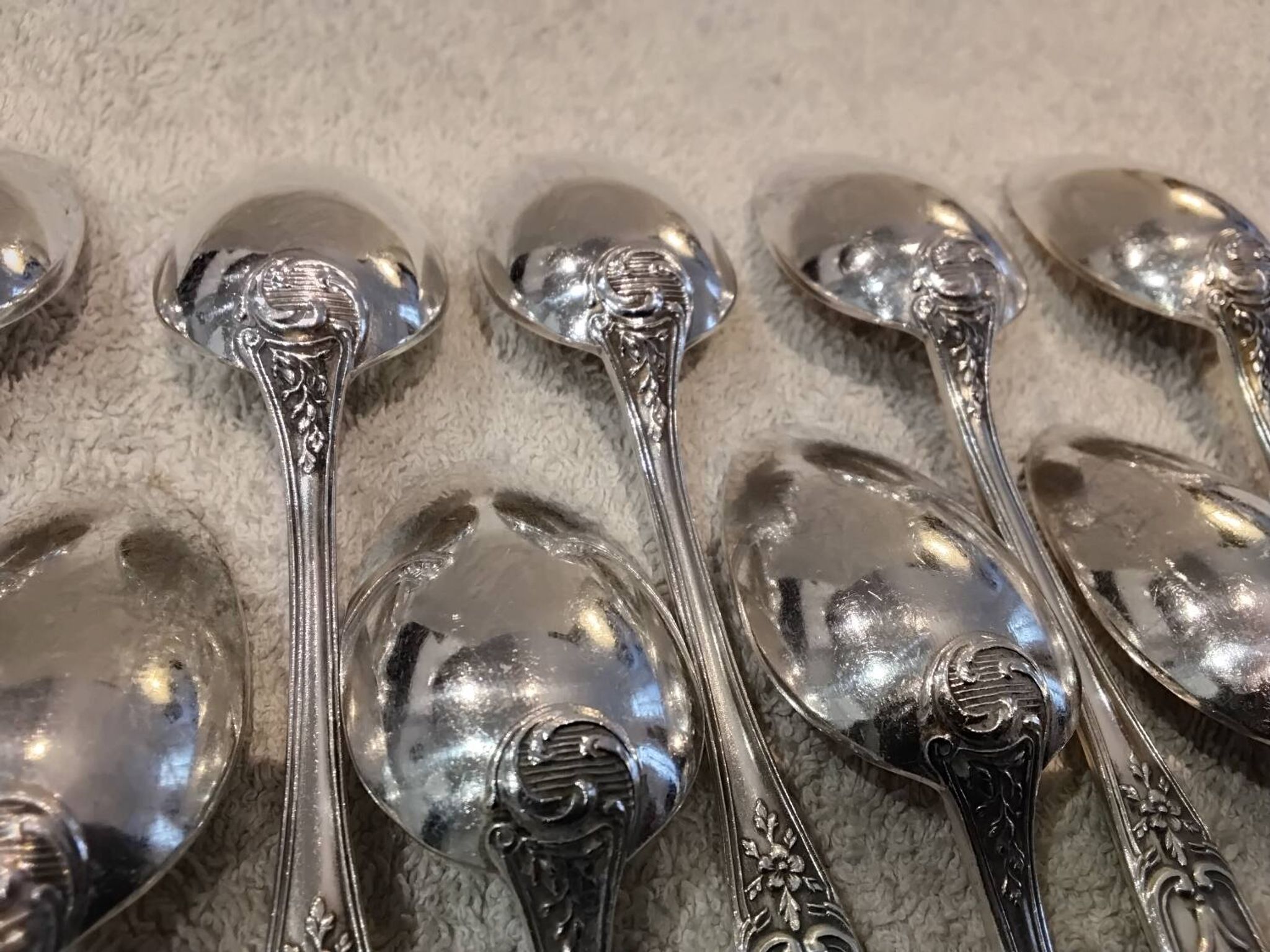 12 silver-plated metal coffee spoons by Boulenger LXV demi riche.
