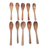 10 wooden spoons