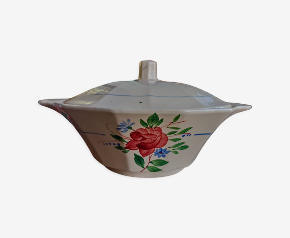 Digoin and Sarreguemines tureen in pink earthenware, model n°9177