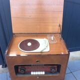 Radio spins disks 1959 vintage Philips