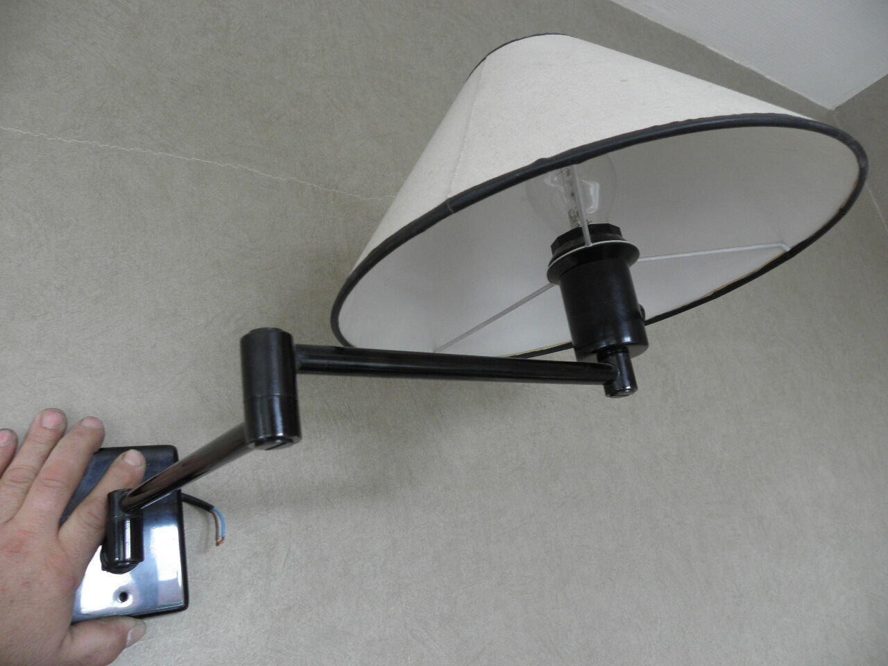 Black and white wall lamp