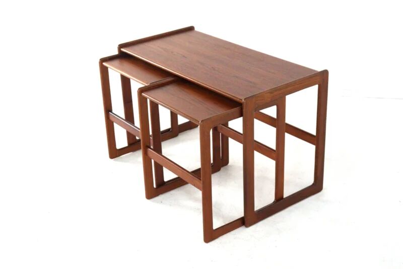 Arne Hovmand Olsen for Mogens Kold coffee table with 2 nesting tables