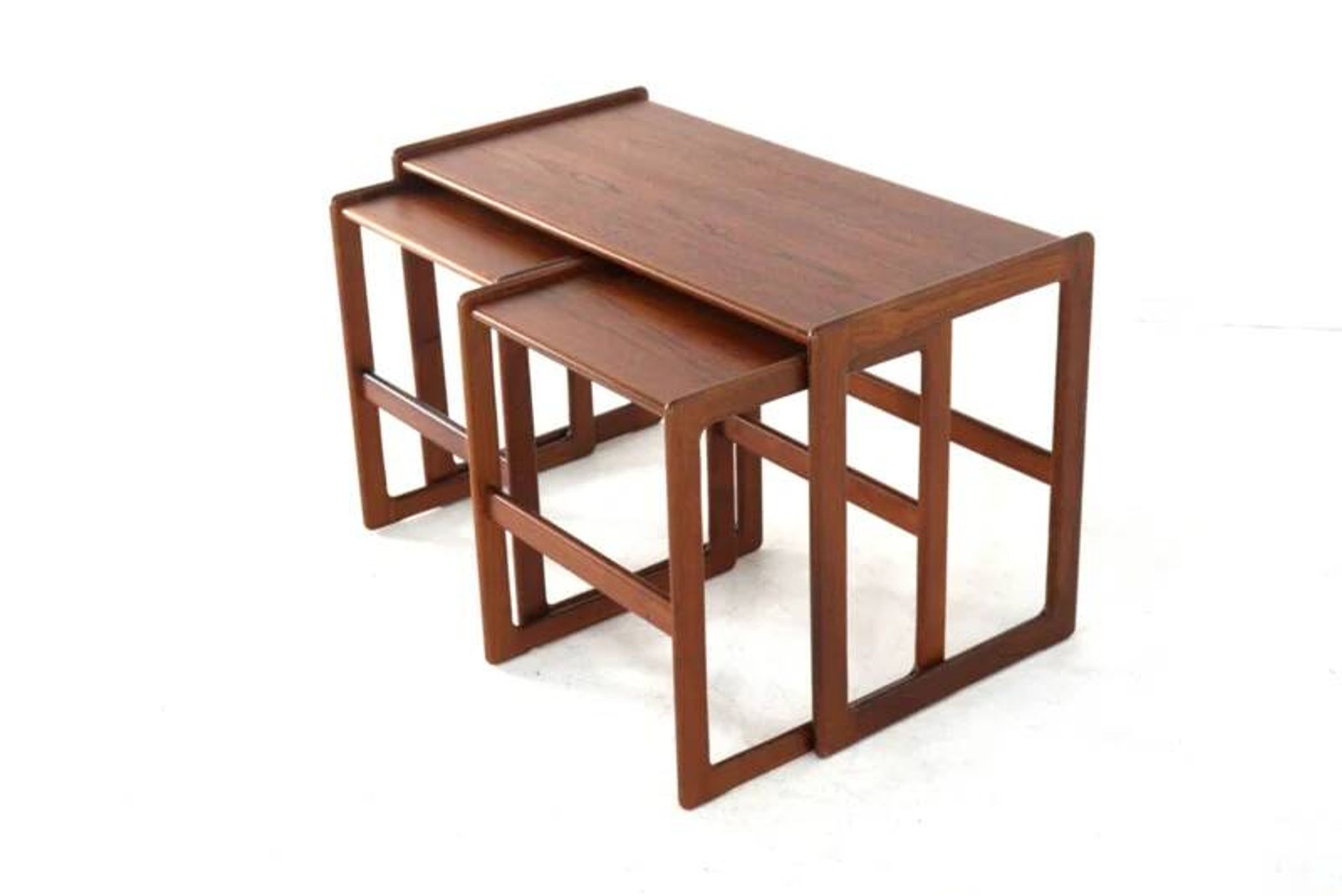 Arne Hovmand Olsen coffee table for Mogens Kold with 2 nesting tables.