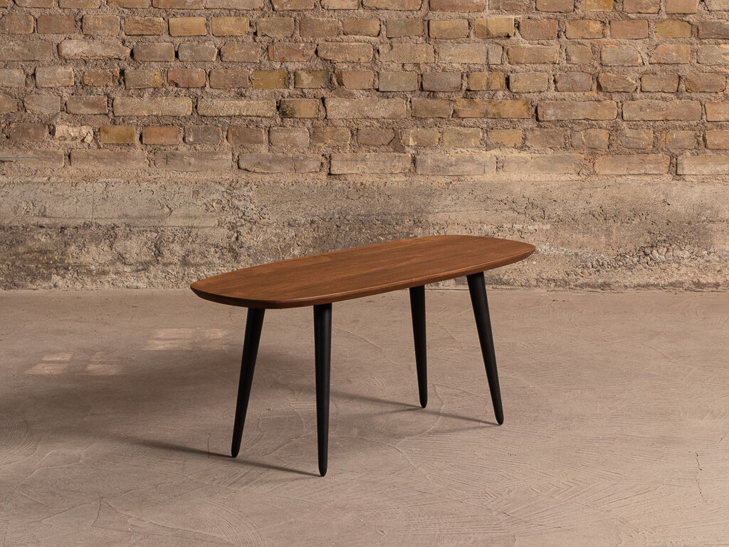 Tinted walnut coffee table with 4 black legs (100x40cm)