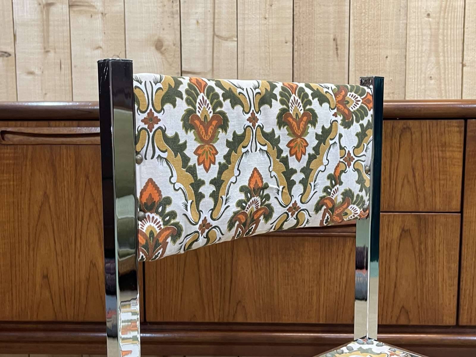 Chaise chromée des années 70