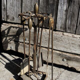 Ancien ensemble de cheminée en fer forgé (9 pièces)