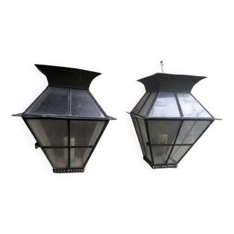 Paire de lanternes extérieures en zinc