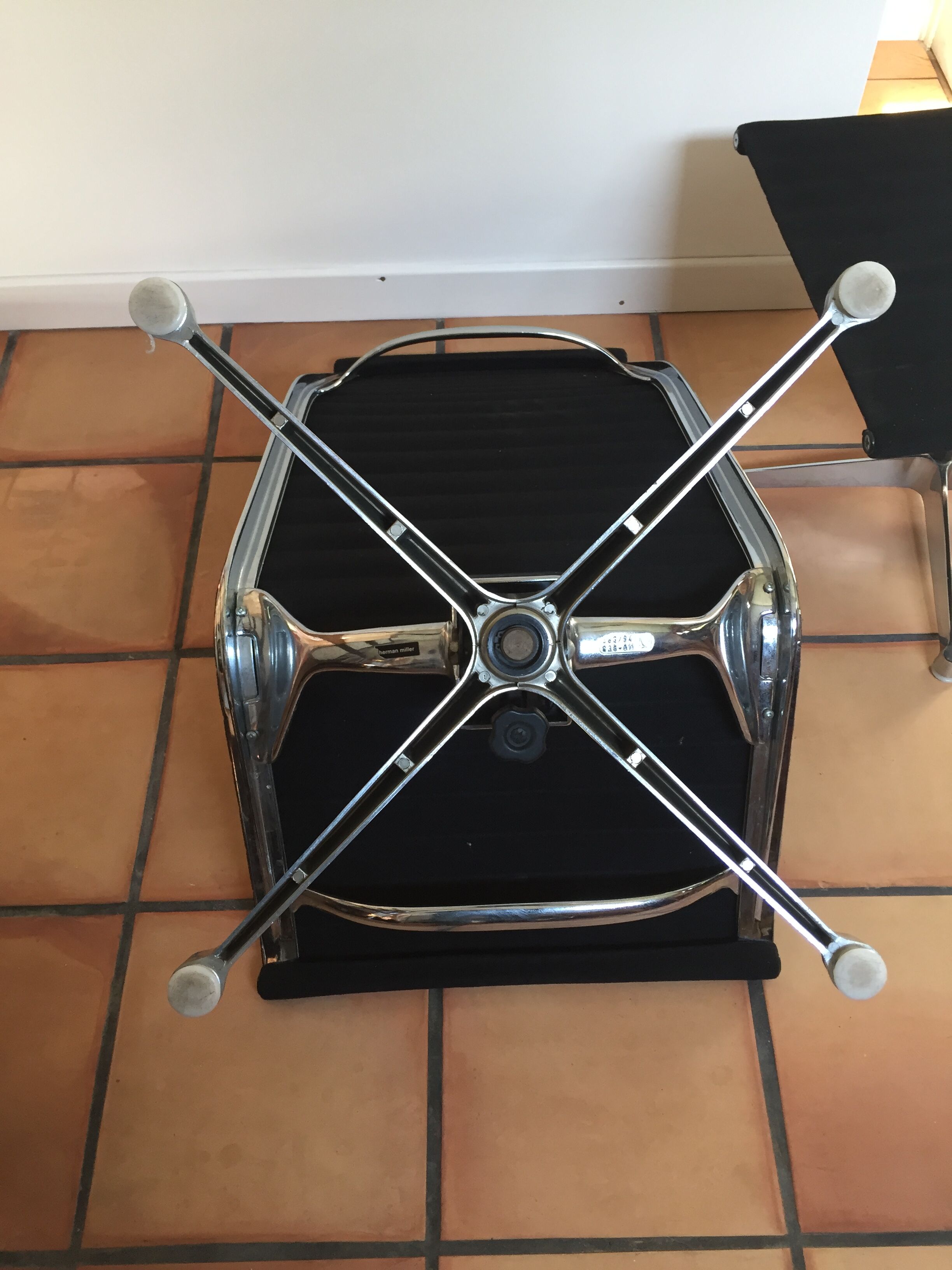 Ea116 Lounge Chairs And His Ottoman Ea125 Charles And Ray Eames For Herman Miller -