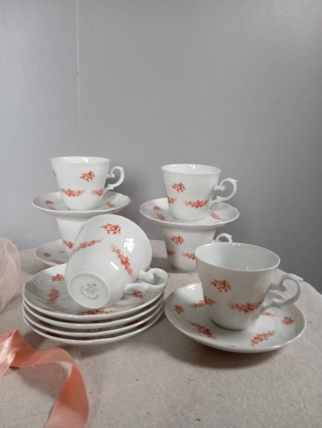 6 flowery white Bavarian porcelain cups & saucers, Seltmann Weiden 1950