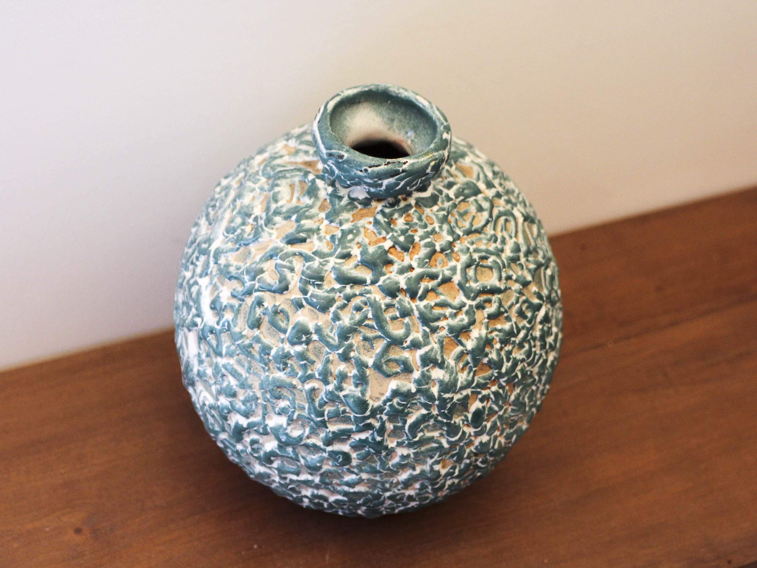 Ball vase in glazed stoneware La Charentaise