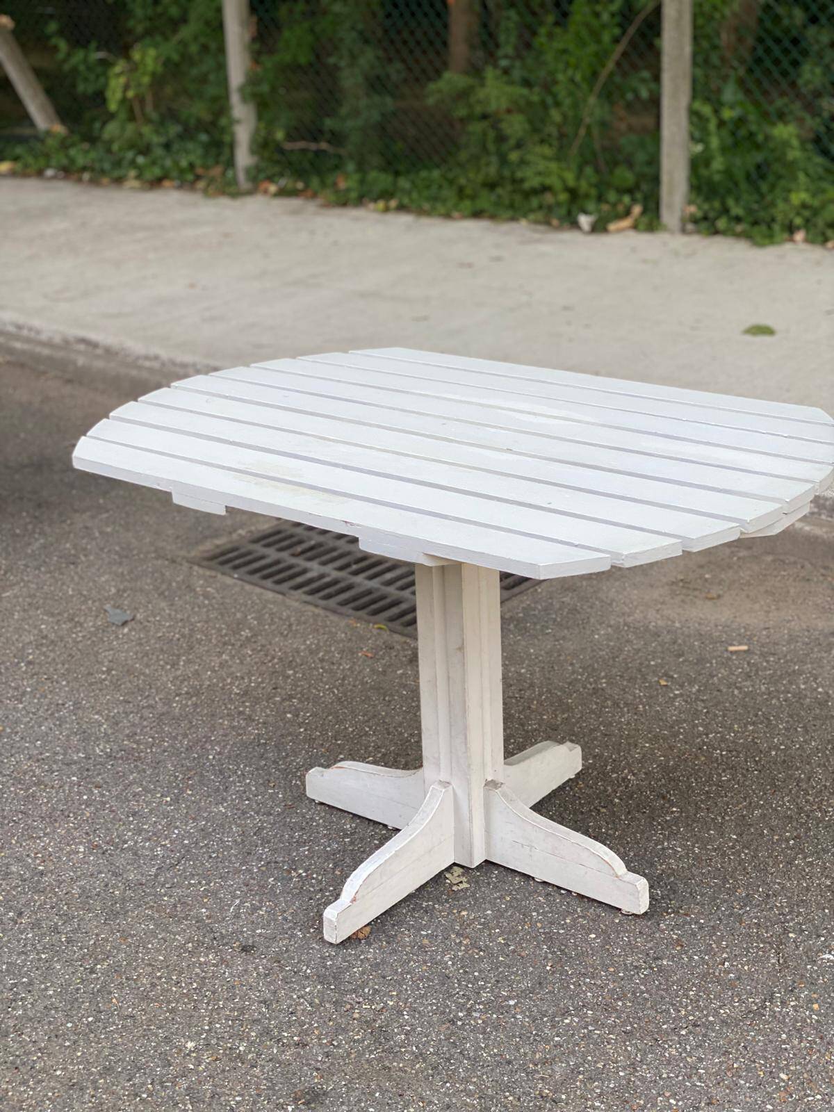 White solid wood bistro style garden table for 4 people