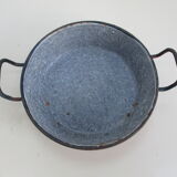 Ensemble de 4 plats en  fer émaillé- anciens