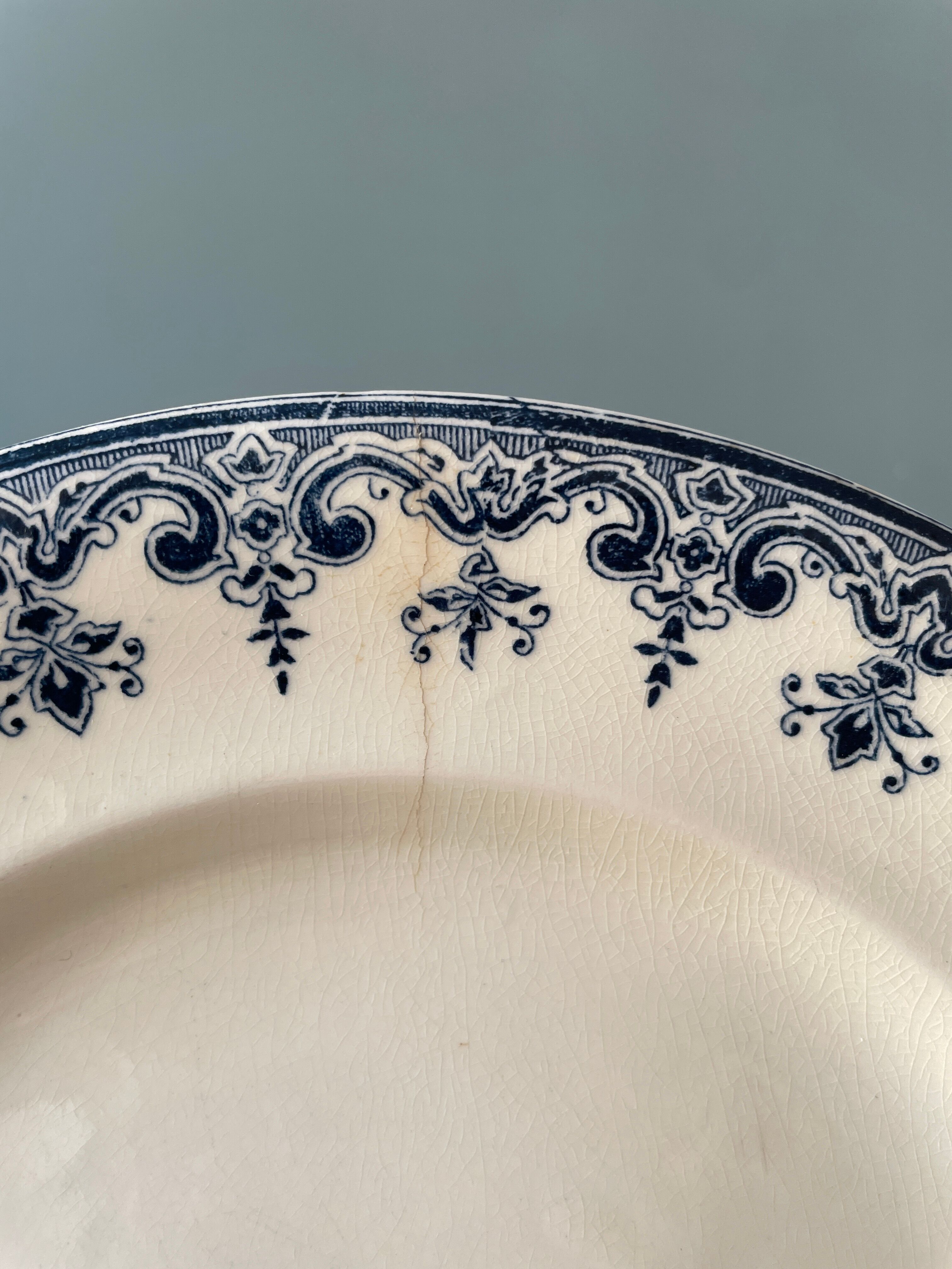 Set of 12 flat plates Terre de Fer L.G "Rouen" XIX