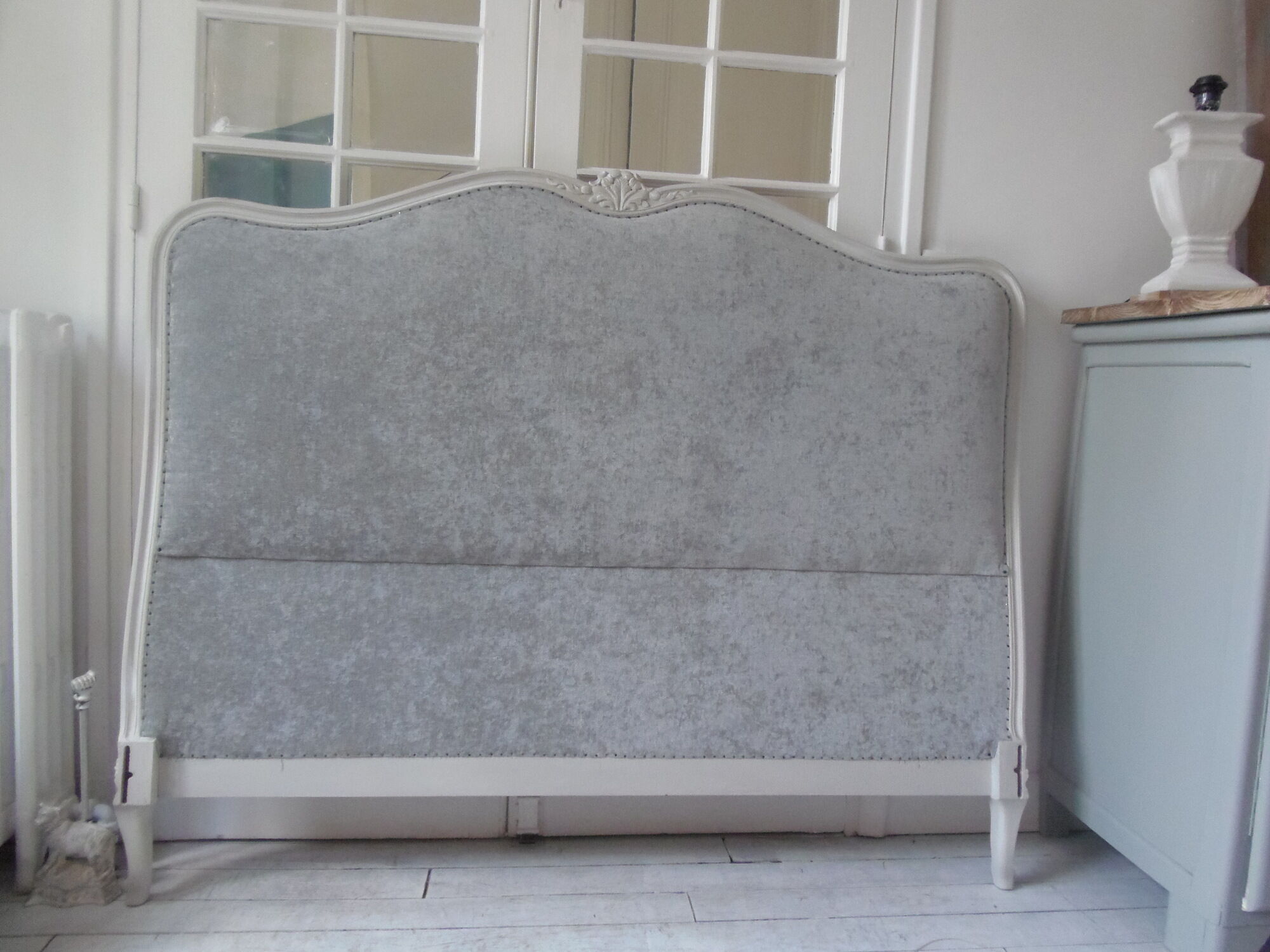 Headboard style Louis XV