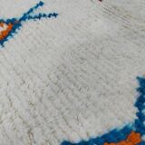 White Berber rug with decoration, 250cm x 150cm