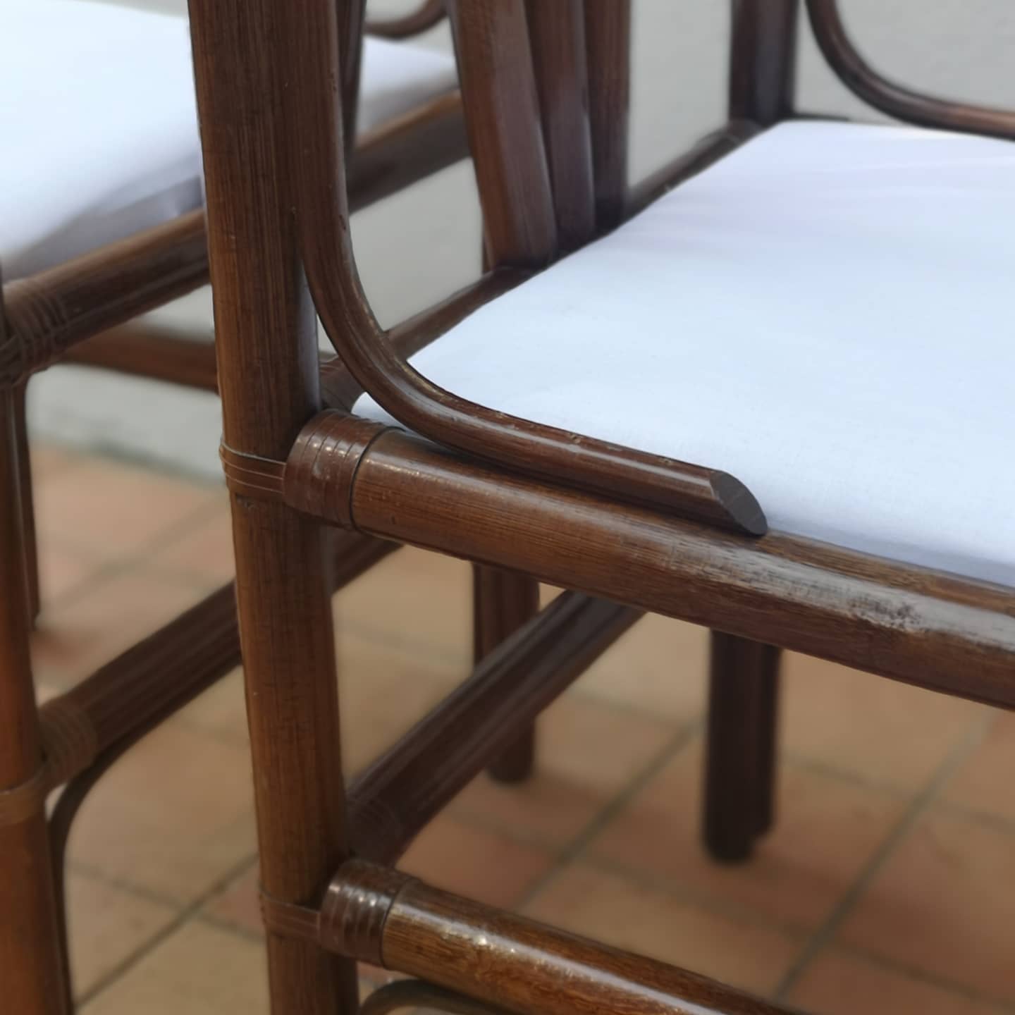 Paire de chaises en canne des Philippines