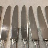12 silver-plated table knives by Christofle Vendôme, 24.6cm