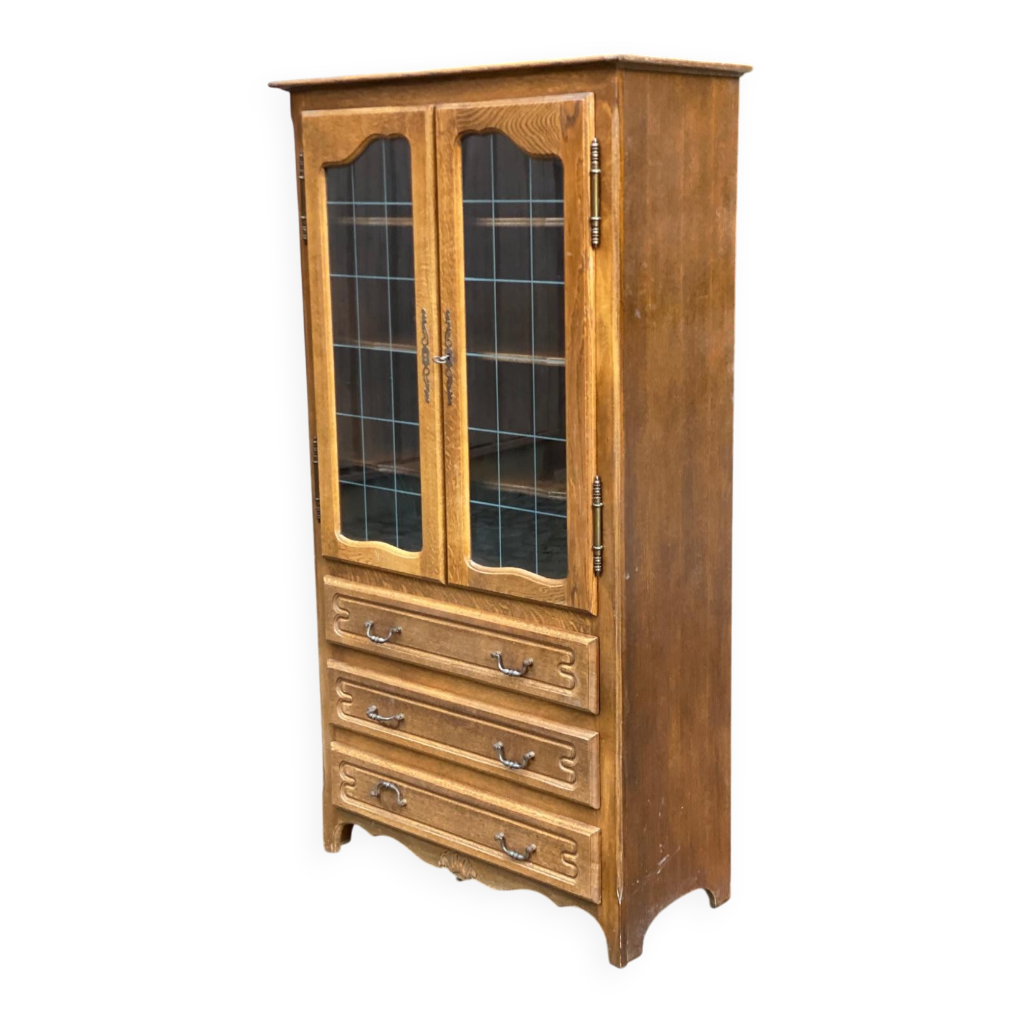 Vitrine Louis XV en bois signée Riskoff