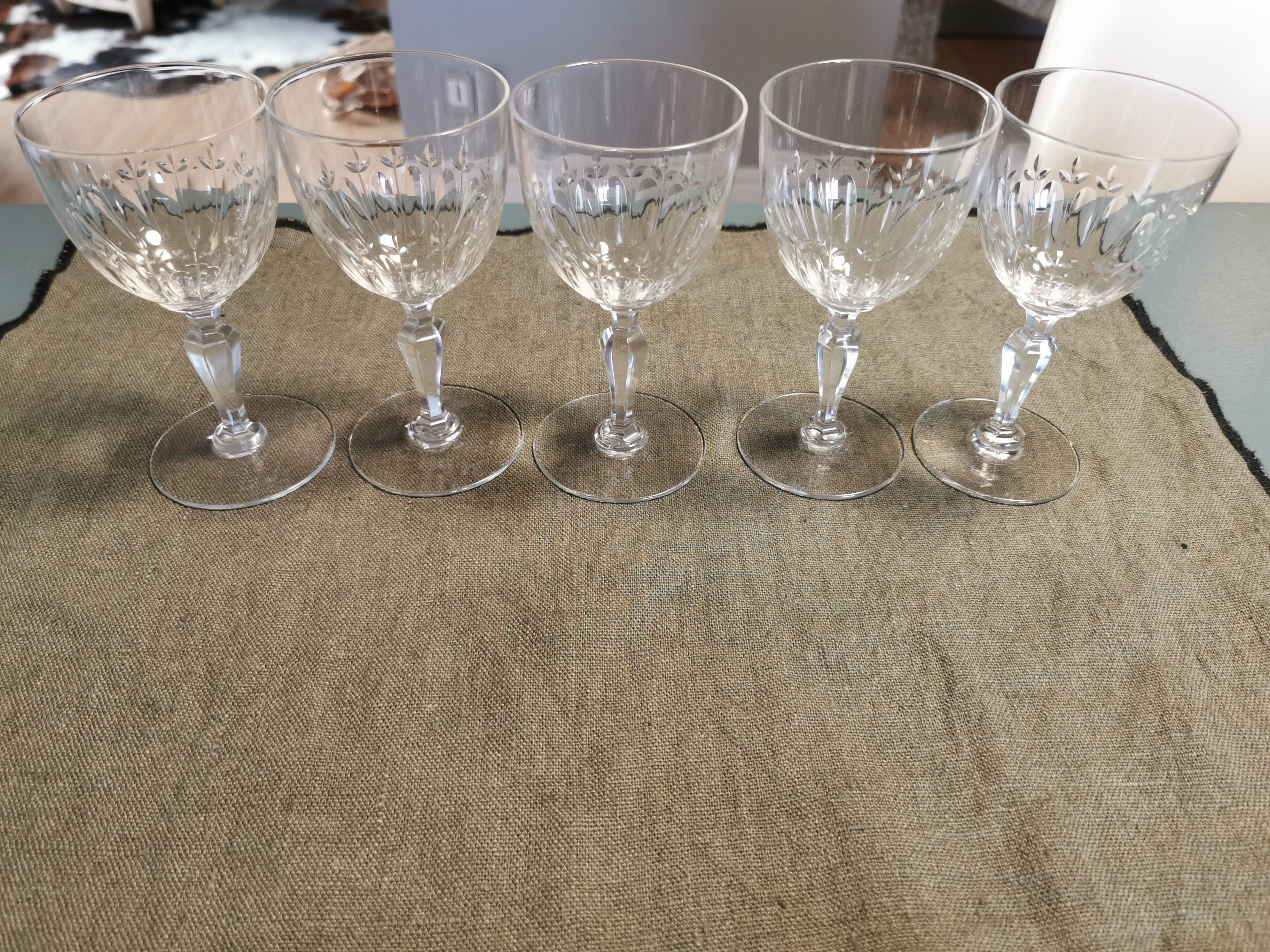 5Blacks baccarat wine 1919