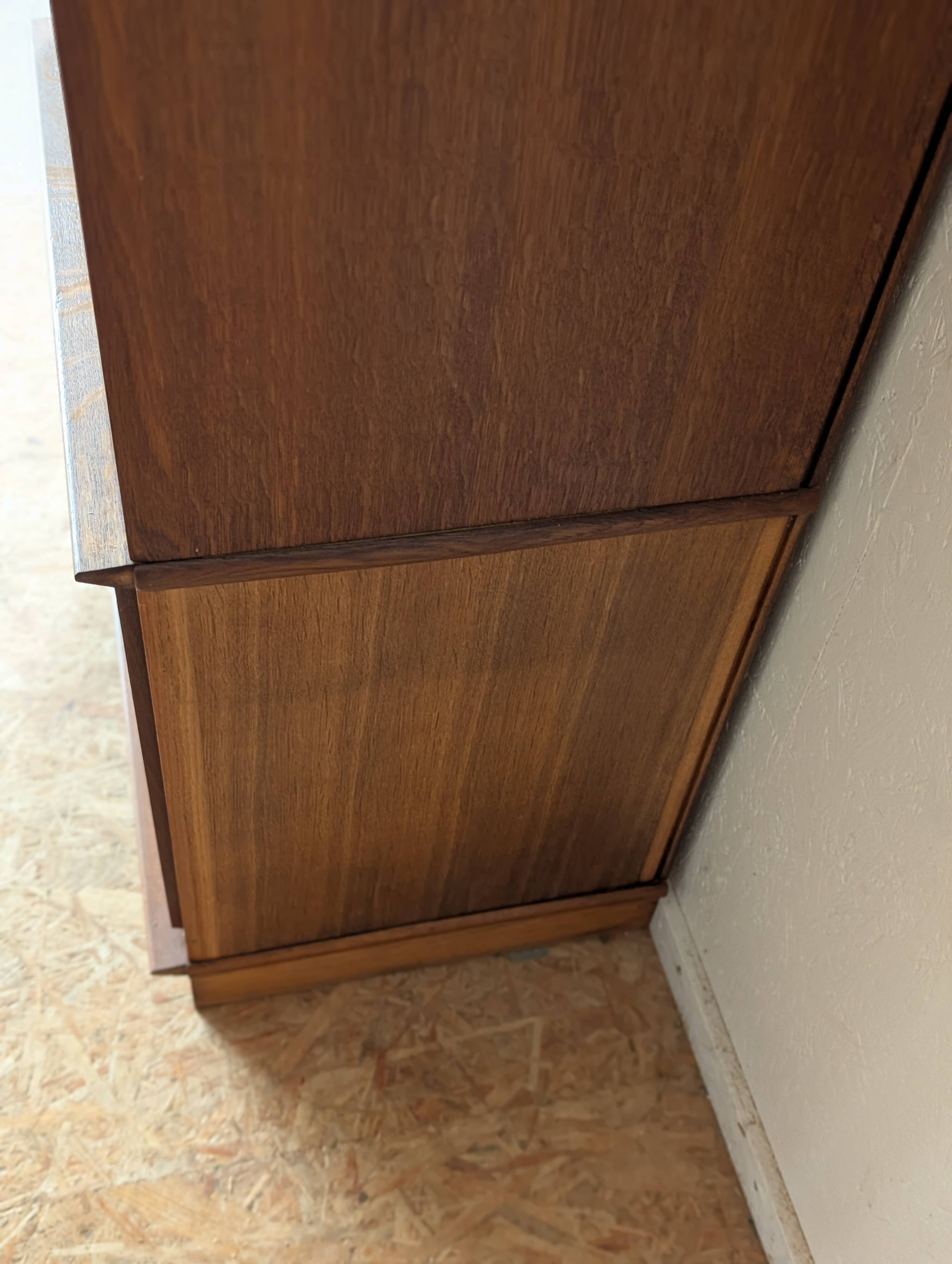 Asymmetrical Oscar furniture from the 60s/70s.