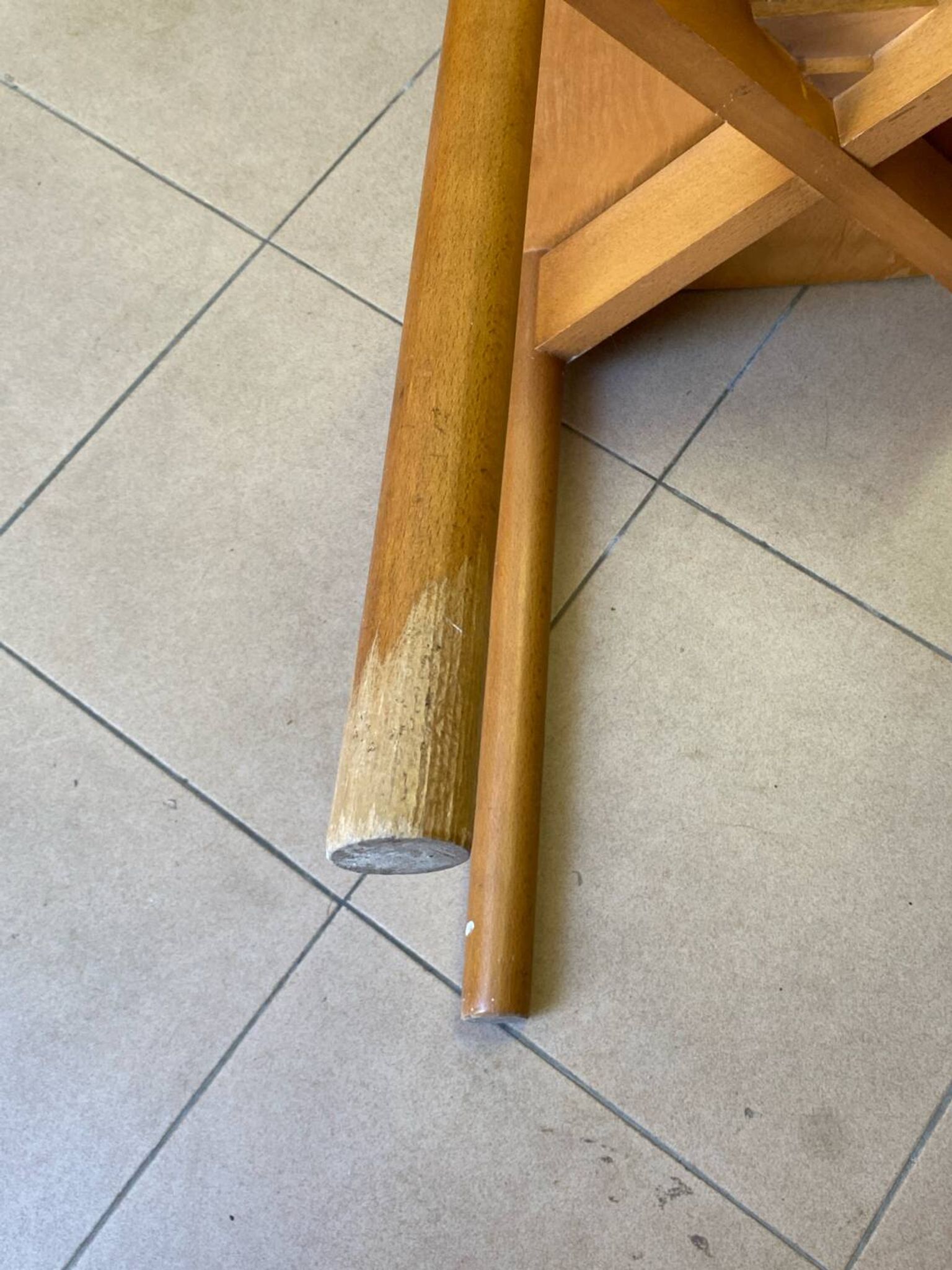 80s Italian chairs, in wood and metal