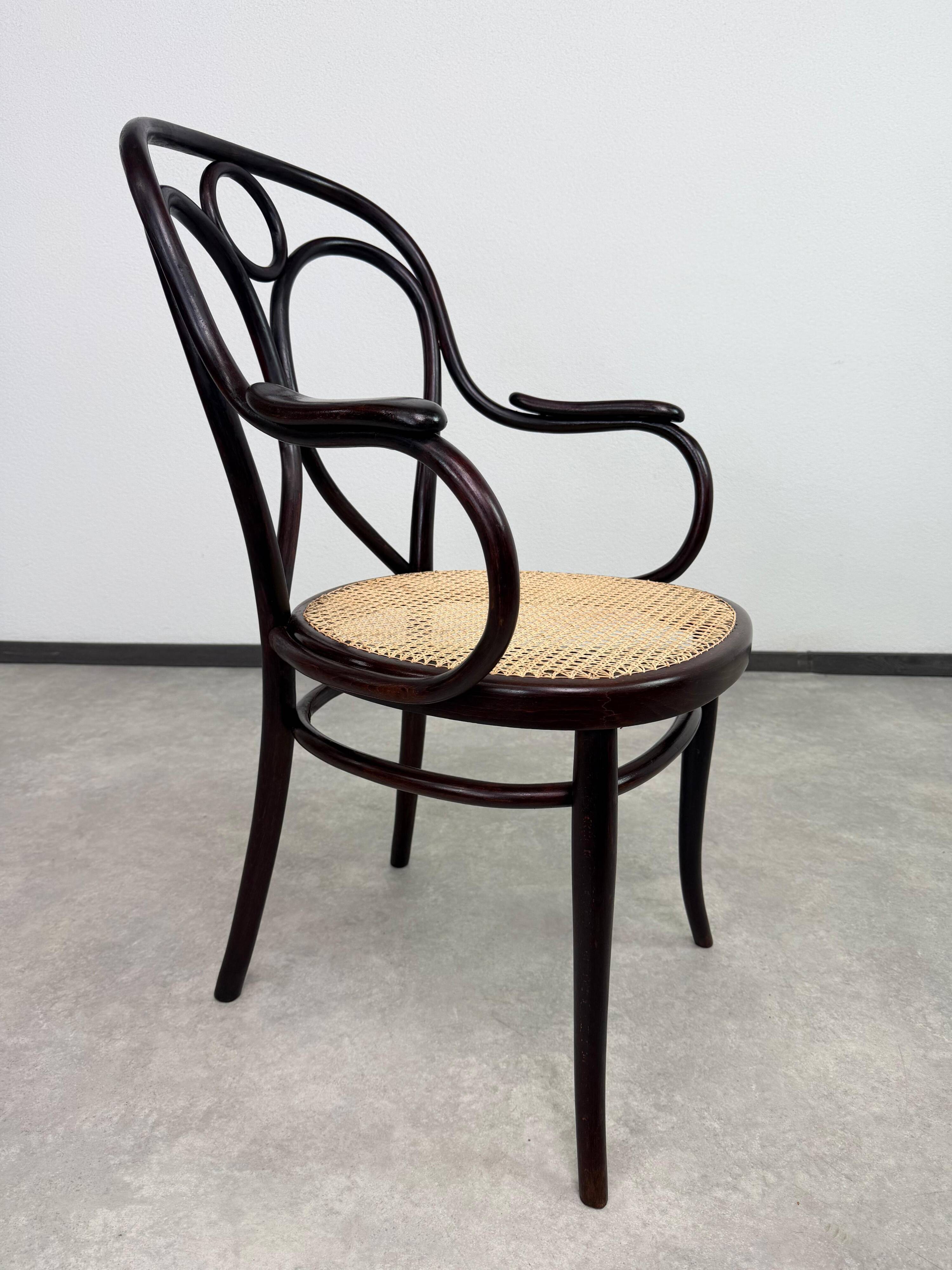 "Angel Back" armchair in bent wood no. 19 by Thonet