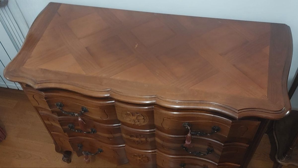 Commode style régence