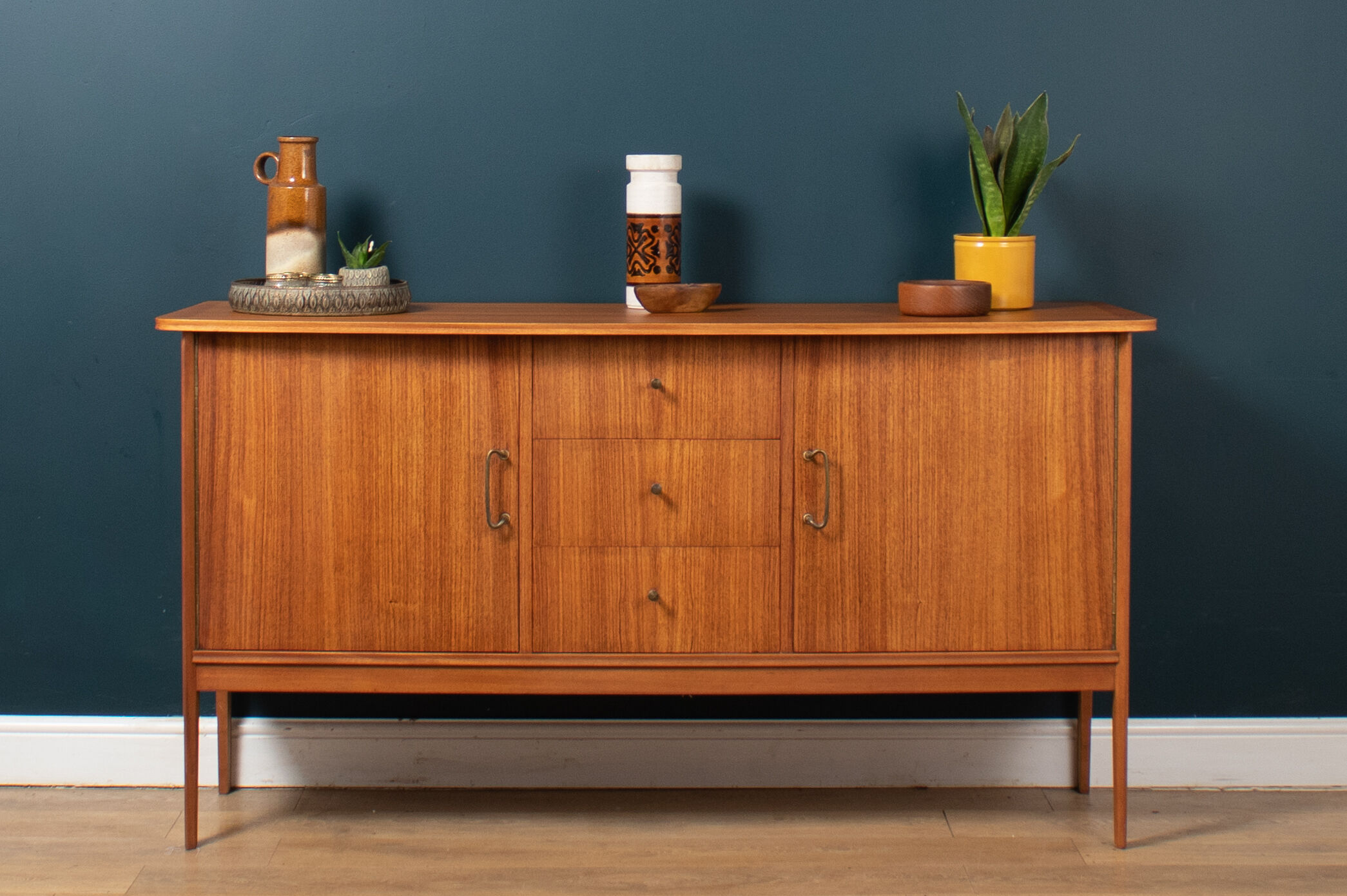 Buffet rétro en teck des années 1960 mid century par Vanson