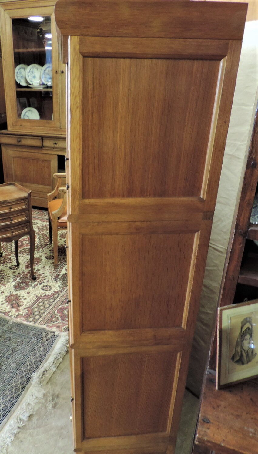 Furniture MD in light oak of vintage years.