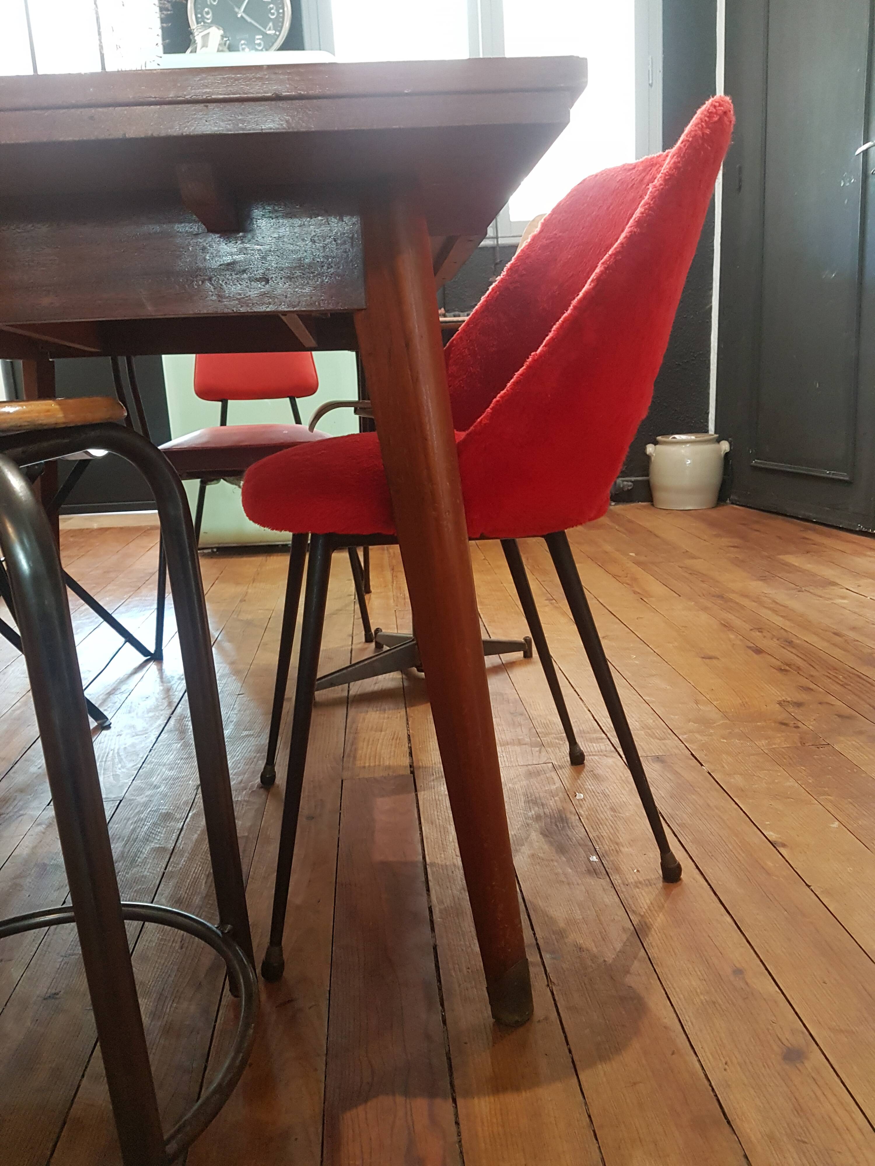 Table with extensions compass legs