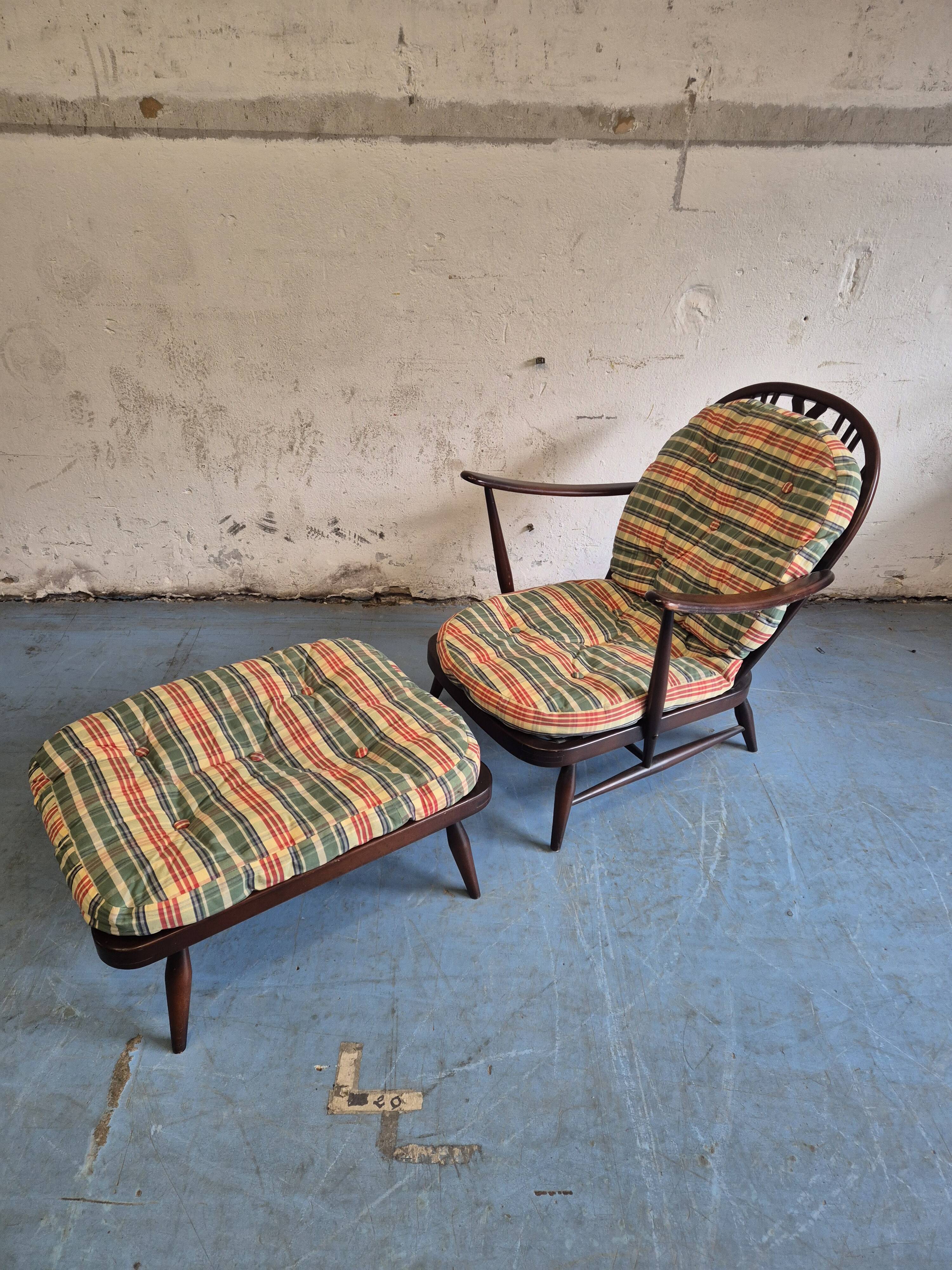 Windsor ercol + ottoman