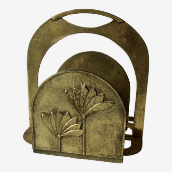 Brutalist Art heavy weight brass magazine rack with floral motifs, vintage from the 1970s